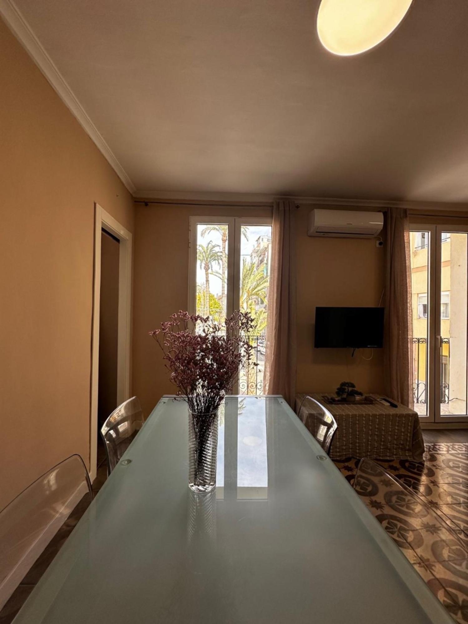 Apartment City Centre Alicante Bagian luar foto